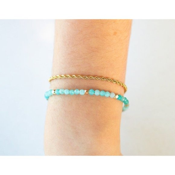 Bracelet BEAUTIFUL Vibrant color gemstone beaded bracelet Amazonite gift for her - Picture 4 of 12